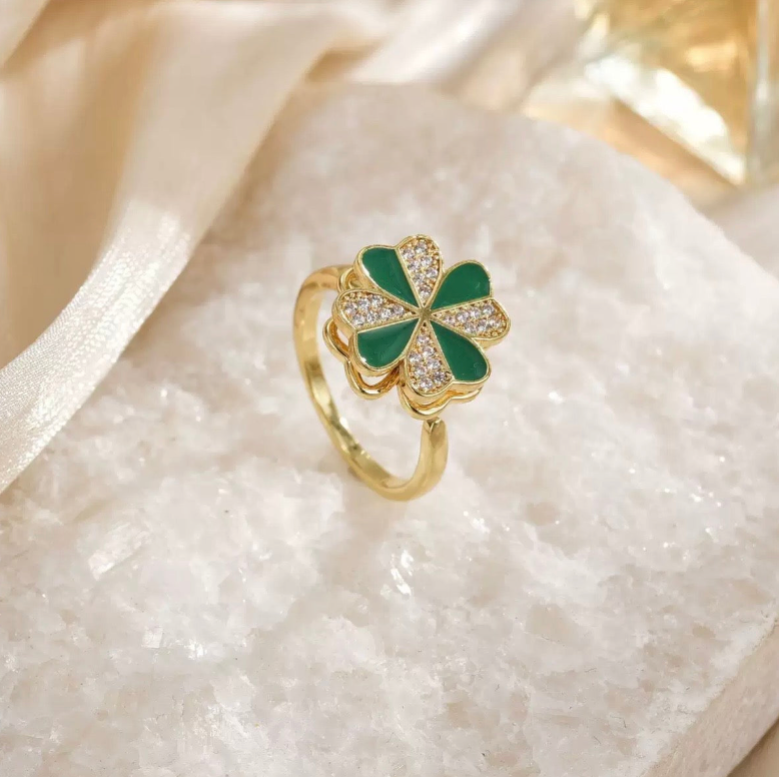 Lucky Clover Anxiety Ring - spinner ring for stress relief